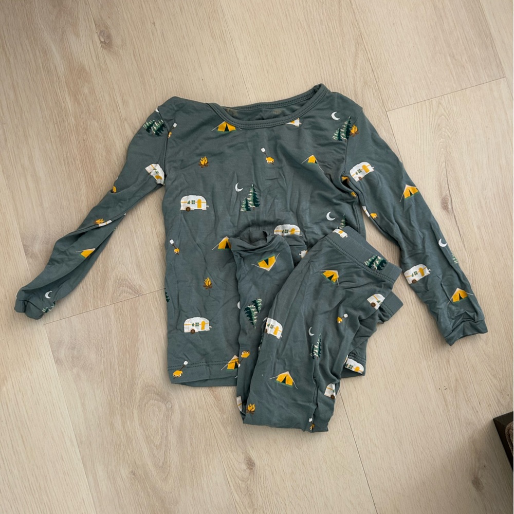 Kyte 2t camping pajamas